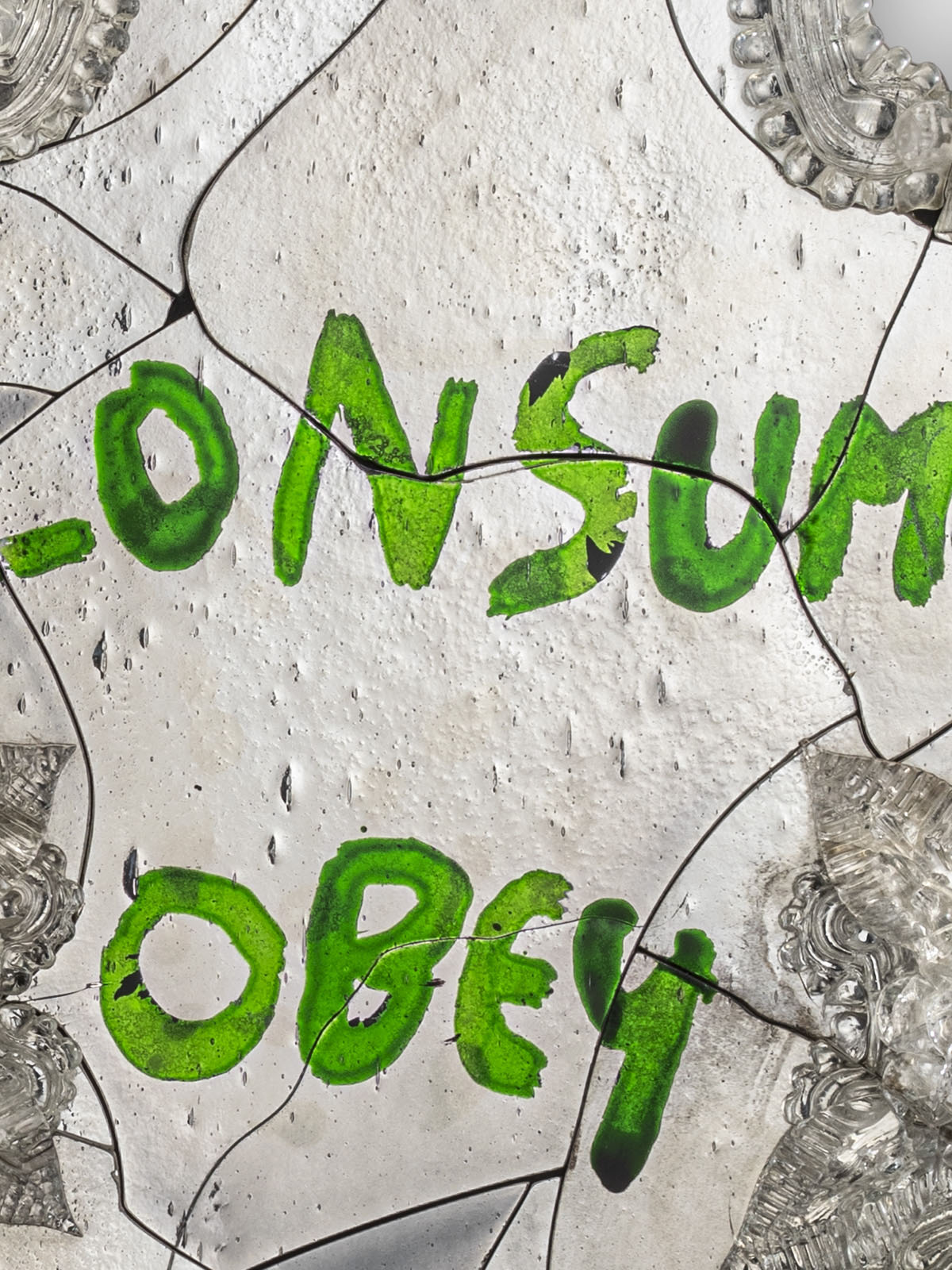 Венецианское зеркало Consume Obey Conform